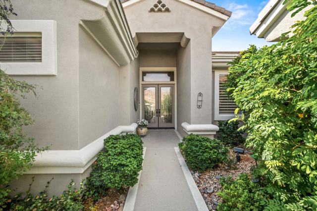 78467 Sterling Lane, Palm Desert CA: https://media.crmls.org/mediaz/d3b06ace-6a11-4afc-b1bc-cfd263373b0f.jpg