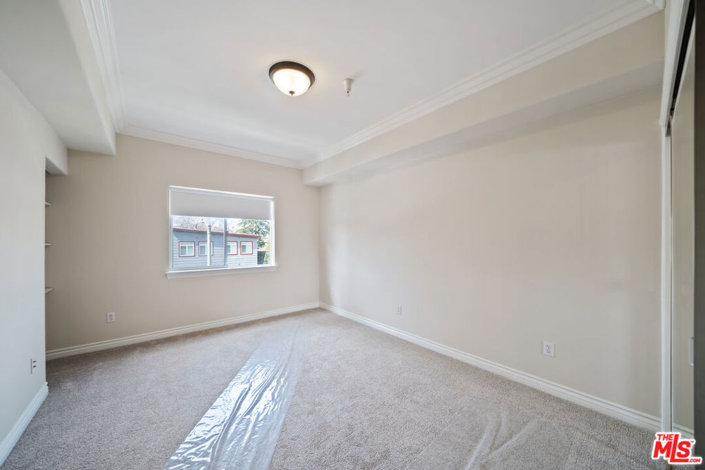 MLS #25491855 img 11