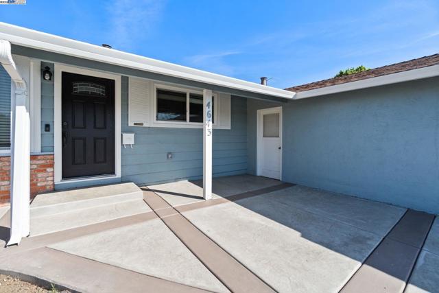 4643 sloan, Fremont CA: https://media.crmls.org/mediaz/d3b11f69-aa7b-4034-9b48-9981f488fc39.jpg