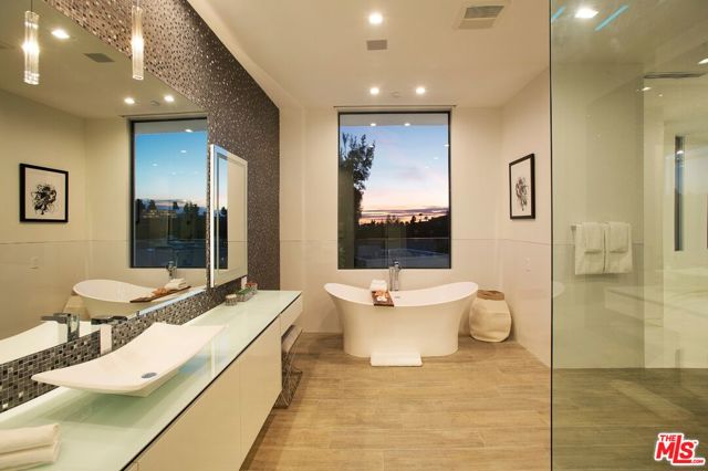 9459 Beverly Crest Drive photo 42