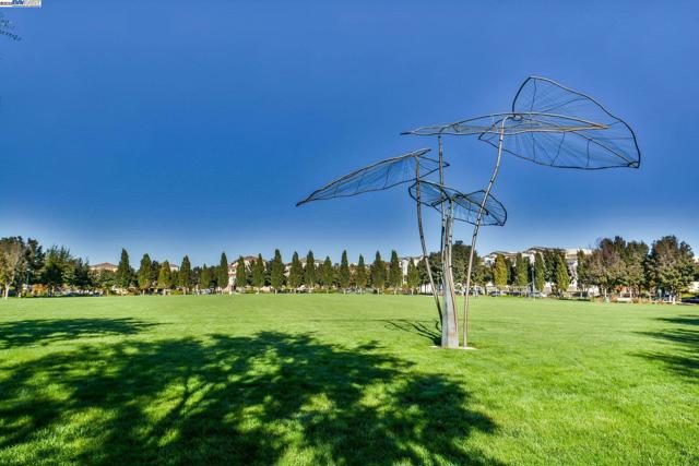 3105 Vittoria Loop, Dublin CA: https://media.crmls.org/mediaz/d3b1ebbd-d9cb-4e26-bb31-d5c5e7949362.jpg
