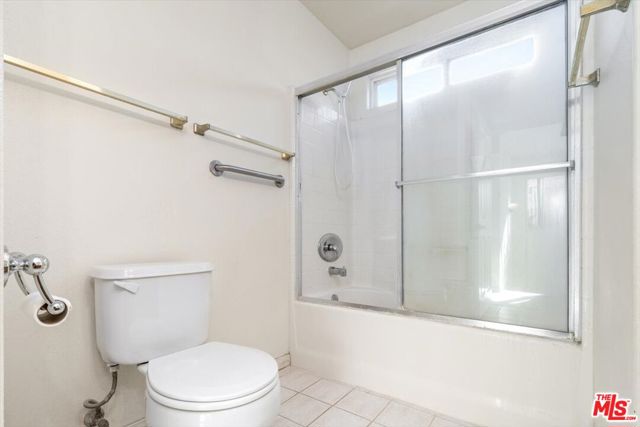 18806 Hatteras Street, Tarzana CA: https://media.crmls.org/mediaz/d3b24444-89c7-4dbd-8a8c-4bfbfb2222f3.jpg