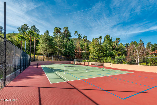 11 Inverness Road, Thousand Oaks CA: https://media.crmls.org/mediaz/d3b28306-4d5c-4445-adea-6e270c479356.jpg