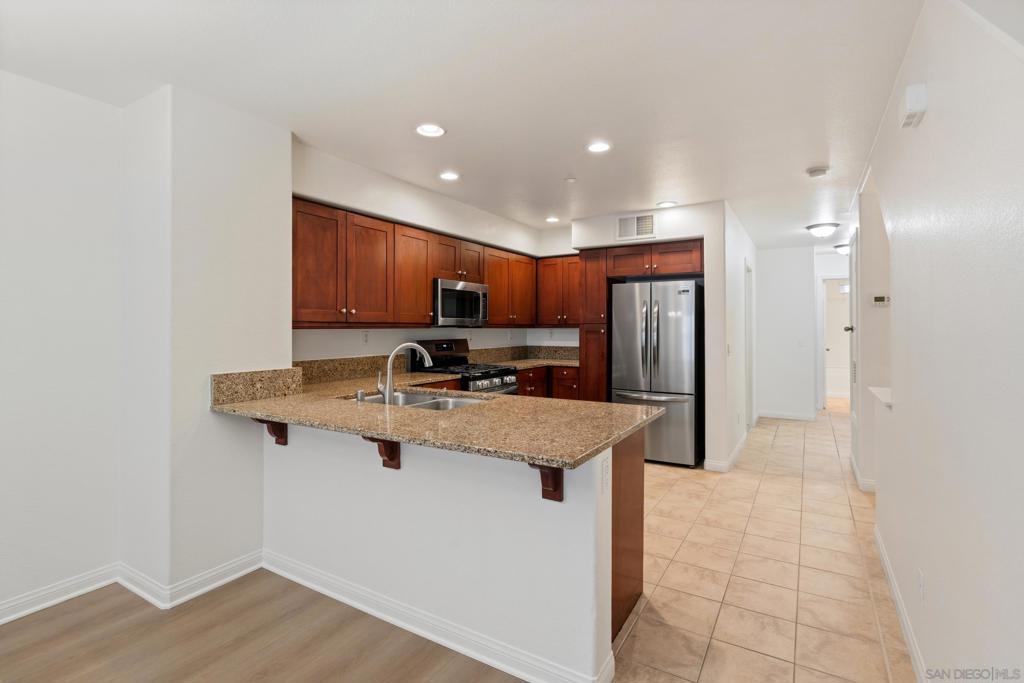 3538 Shoreline Bluff Lane - photo 6