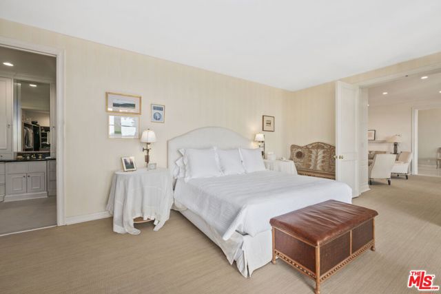 1634 Gilcrest Drive, Beverly Hills CA: https://media.crmls.org/mediaz/d3b311df-b8f3-4bbe-aecb-63081addbe13.jpg