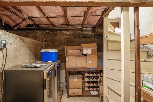 16760 Magneson Loop, Los Gatos CA: https://media.crmls.org/mediaz/d3b39c86-f637-44c7-b19b-3251fa646ddc.jpg