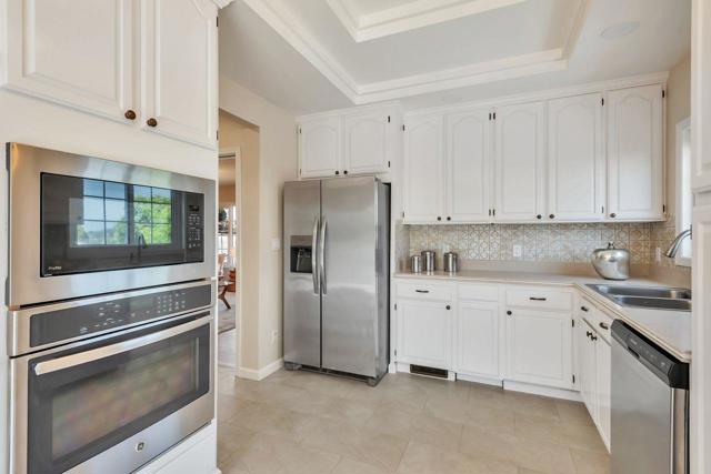 3709 Kenwood Avenue, San Mateo CA: https://media.crmls.org/mediaz/d3b40448-ebe7-4653-a2a9-e3315b33f3f1.jpg