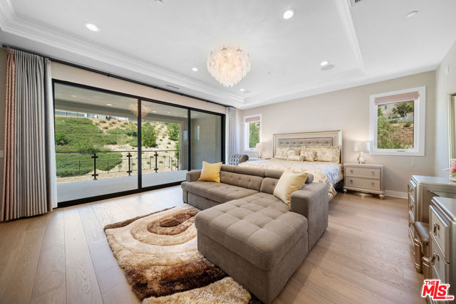 20517 W Deer Grass Court, Porter Ranch CA: https://media.crmls.org/mediaz/d3b41b8d-e78d-4b17-8220-9944b0c09dba.jpg