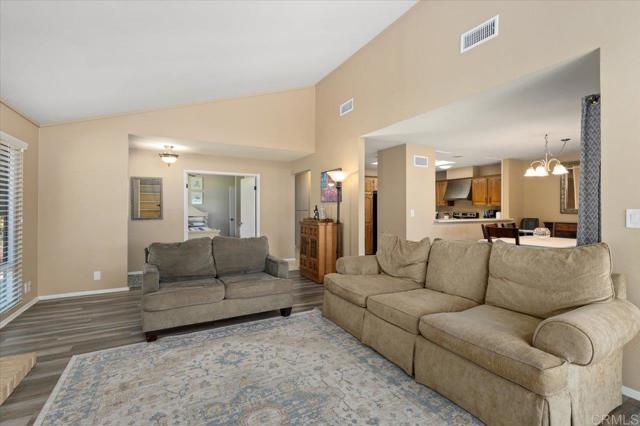 Detail Gallery Image 8 of 37 For 2035 David Dr, Escondido,  CA 92026 - 3 Beds | 2 Baths