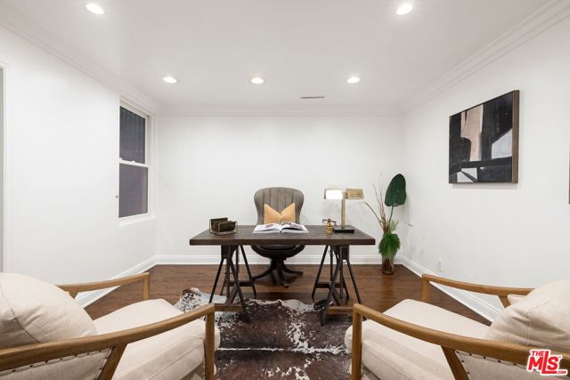 6 Bed Home for Sale in Los Angeles, California