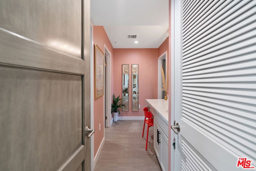 MLS #25502519 img 13