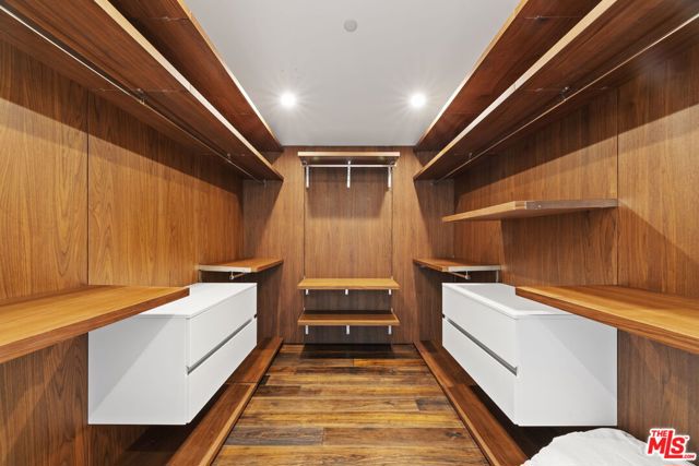 31830 Lobo Canyon, Agoura Hills CA: https://media.crmls.org/mediaz/d3b696f5-6fa7-455a-8e26-9e4c0f58e5ed.jpg