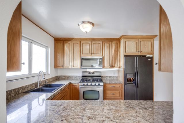 Detail Gallery Image 10 of 46 For 10248 Princess Sarit Way #0,  Santee,  CA 92071 - 2 Beds | 1 Baths