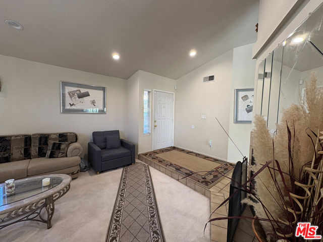 3202 Angeleno Place, Palmdale CA: https://media.crmls.org/mediaz/d3b7c9be-610c-4ab3-995b-c5907414e2ed.jpg