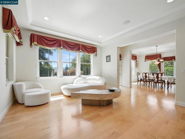 135 Diablo Ranch Ct, Danville CA: https://media.crmls.org/mediaz/d3b80fed-dbe8-4bdb-86d7-2c4b235aee08.jpg