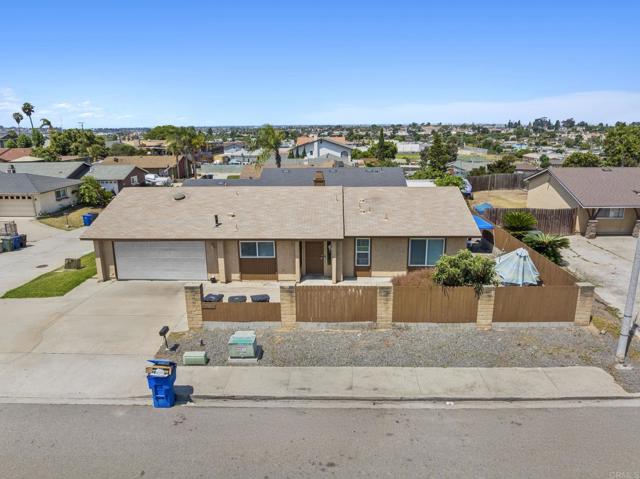 Detail Gallery Image 13 of 18 For 1382 Tobias Dr, Chula Vista,  CA 91911 - 3 Beds | 3 Baths