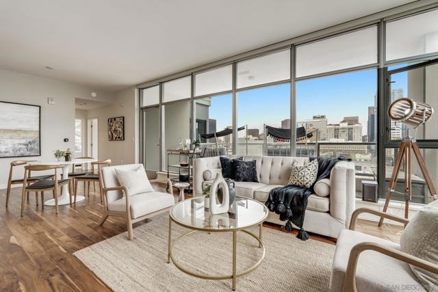 575 6th Avenue, San Diego, California 92101, 2 Bedrooms Bedrooms, ,2 BathroomsBathrooms,Condominium,For Sale,6th Avenue,250027518SD