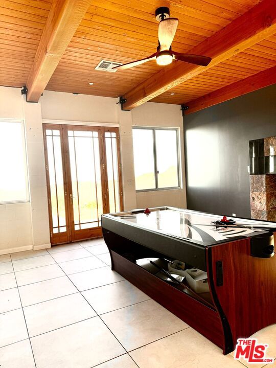 11077 Pacific View Drive, Malibu CA: https://media.crmls.org/mediaz/d3ba1573-5aef-405a-be19-8c0cf8518032.jpg