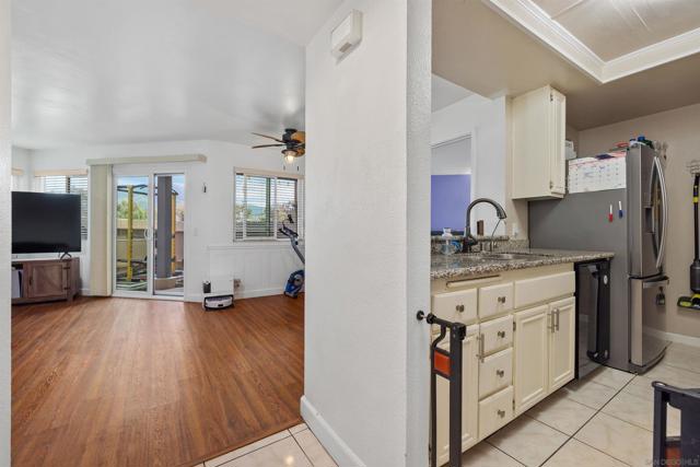 2914 Elm Tree Ct, Spring Valley CA: https://media.crmls.org/mediaz/d3bad732-ad13-4122-b367-30fac64cca0a.jpg