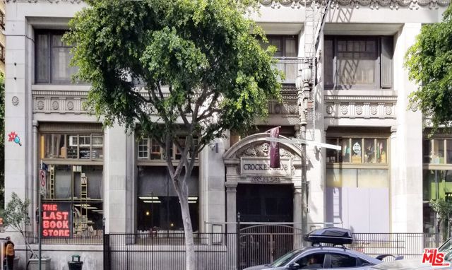 460 S Spring Street, Los Angeles CA: https://media.crmls.org/mediaz/d3bae0fb-88d1-4809-b842-70ee9ac9c3c8.jpg