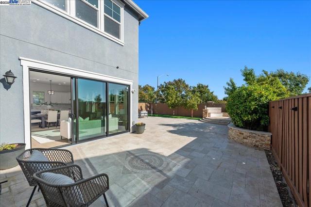 4206 Sunset View Dr, Dublin CA: https://media.crmls.org/mediaz/d3bb4db7-d496-42f5-98f9-97332fd14aa4.jpg