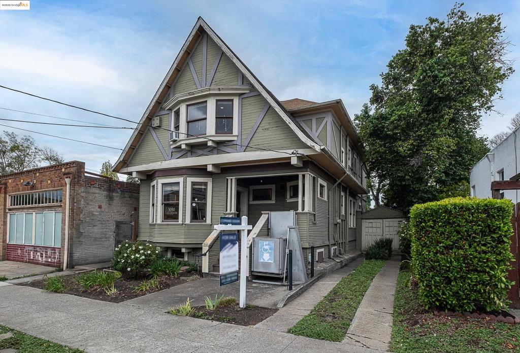 3050 Shattuck