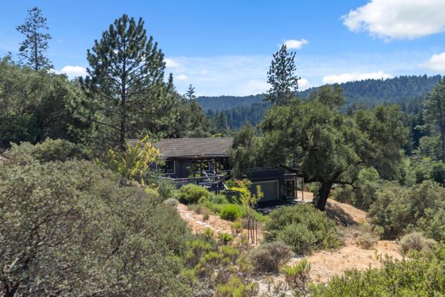 2203 Quail Hollow Road, Ben Lomond CA: https://media.crmls.org/mediaz/d3bbd9d0-bd29-44f5-b763-1b4e7d44878c.jpg