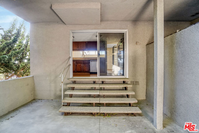 364 Pershing Drive, Playa del Rey CA: https://media.crmls.org/mediaz/d3bc0c6a-b2b5-4e6c-a9ee-3ec47ca7e635.jpg