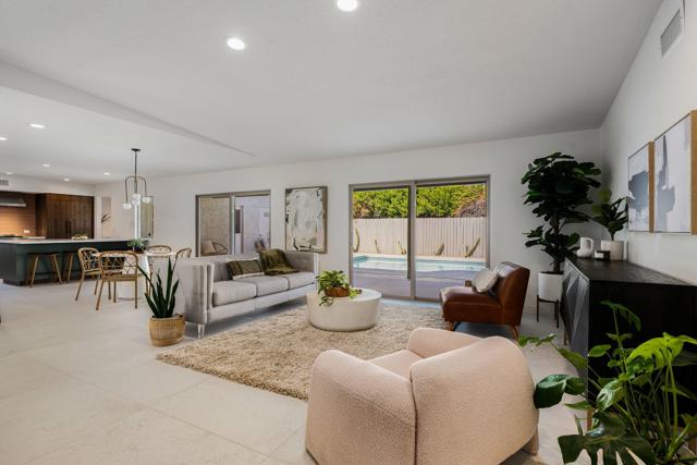 48335 Alan Circle, Palm Desert CA: https://media.crmls.org/mediaz/d3bc1d06-d5aa-4d9a-8090-bc77194d281f.jpg