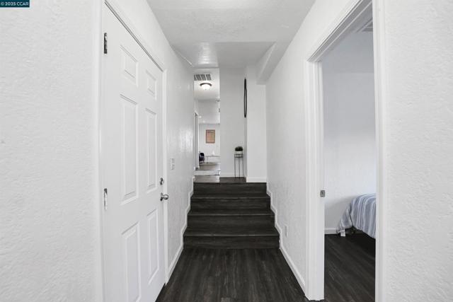 2020 17Th Ave, Oakland CA: https://media.crmls.org/mediaz/d3bdb721-83f5-4b7a-8422-1c2178c8788e.jpg