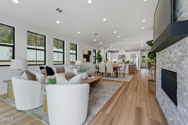 Detail Gallery Image 14 of 37 For 3245 Arrowhead Ct, Altadena,  CA 91001 - 4 Beds | 3/1 Baths