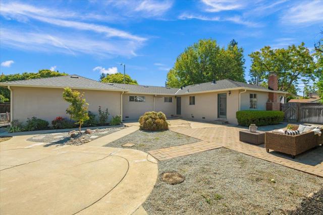 543 Crawford Drive, Sunnyvale CA: https://media.crmls.org/mediaz/d3be3db6-08f0-45b8-be56-89ffd2231740.jpg