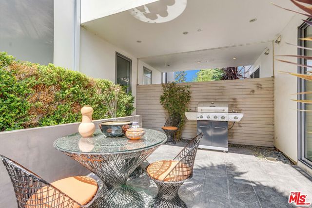 809 Brooks Avenue, Venice CA: https://media.crmls.org/mediaz/d3beaa99-dc19-4587-b580-8184772d72af.jpg