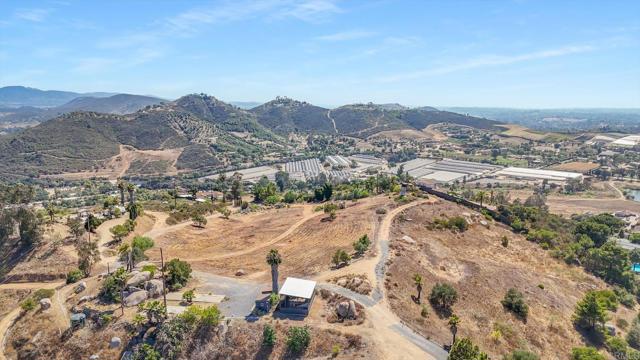 3020 22 Joni Lane, San Marcos CA: https://media.crmls.org/mediaz/d3bed624-857e-4b64-a716-8e6f1a9c8545.jpg