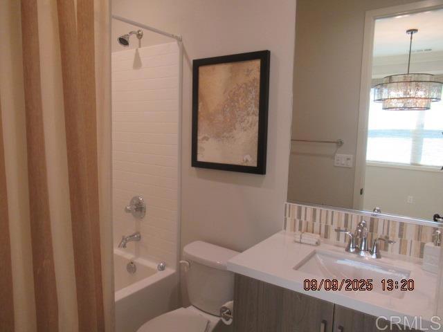1008 Camino Prado, Chula Vista CA: https://media.crmls.org/mediaz/d3bf8b33-0ad2-415f-9d6d-5a39a802aea5.jpg