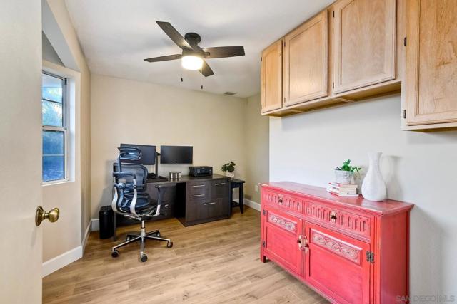 7219 Mimosa Dr, Carlsbad CA: https://media.crmls.org/mediaz/d3bf97f7-f01a-4f93-bb58-23cbd47443bc.jpg