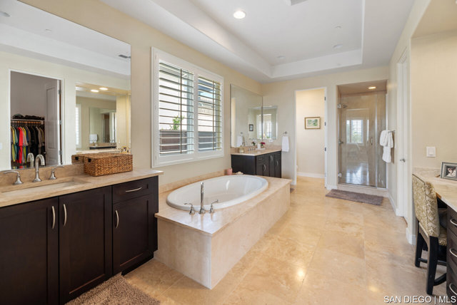 15234 Maple Grove LN, San Diego CA: https://media.crmls.org/mediaz/d3c03919-c666-409e-b562-6e1bdfa4b4d5.jpg