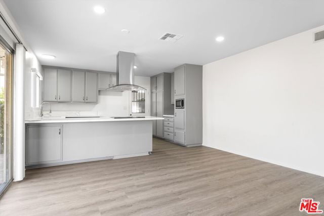 19717 Chase Street, Winnetka CA: https://media.crmls.org/mediaz/d3c07513-eabe-4816-8cc7-1f5bdbe869ca.jpg