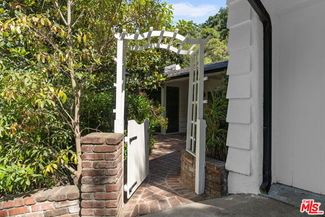 Image 1 of 72 For 10686 Somma Way
