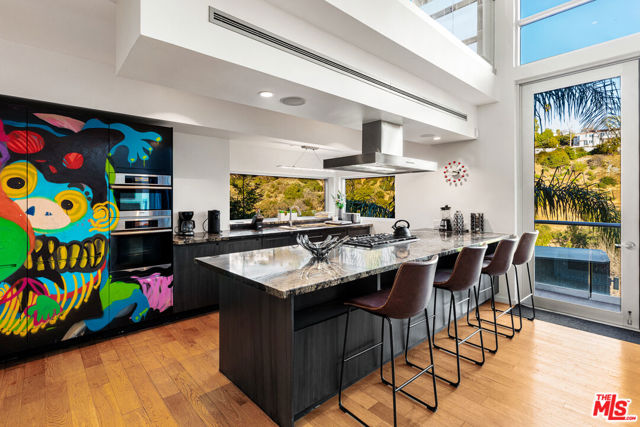 2738 Rinconia Drive, Los Angeles CA: https://media.crmls.org/mediaz/d3c29467-6f0b-4979-b64b-ee1a9970bca5.jpg