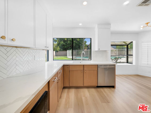 7840 Hillary Drive, West Hills CA: https://media.crmls.org/mediaz/d3c3b1ca-a1da-470e-849c-ad46fc1dff5d.jpg