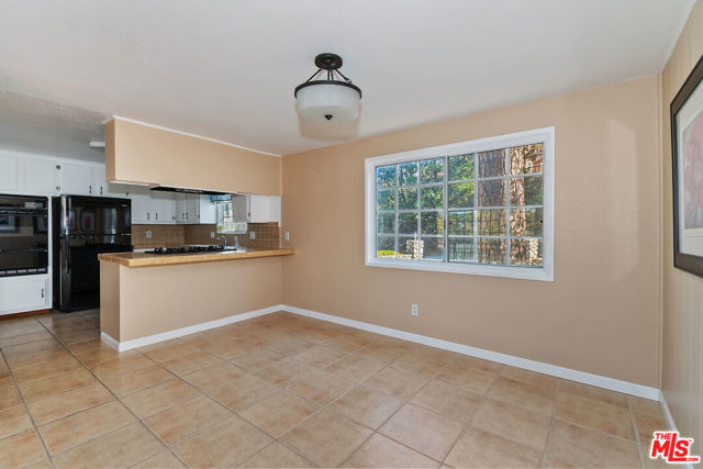 28665 Zion Drive, Lake Arrowhead CA: https://media.crmls.org/mediaz/d3c441d7-7808-4fc9-bd99-58e526afd426.jpg