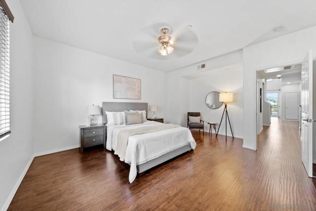 5439 Soho View Ter, San Diego CA: https://media.crmls.org/mediaz/d3c44a0a-496e-4393-9443-cb46d9f3d74b.jpg