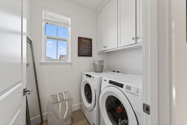 239 Bungalow Court, Marina CA: https://media.crmls.org/mediaz/d3c44f6d-6098-4c85-94c1-bfab6215a626.jpg