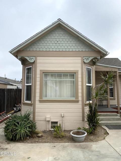 Detail Gallery Image 1 of 5 For 165 W Harrison Ave, Ventura,  CA 93001 - 2 Beds | 2 Baths