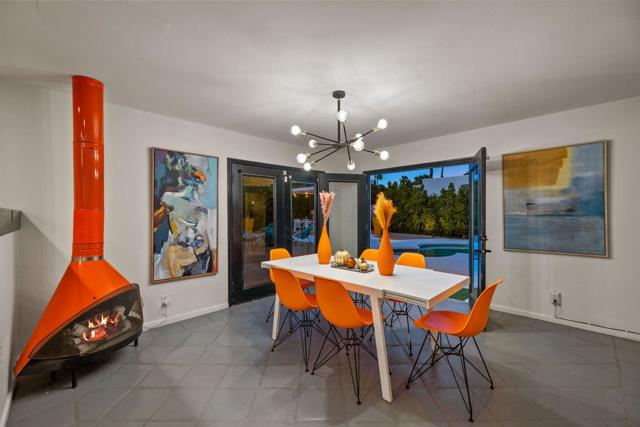 1862 N Nogales Way, Palm Springs CA: https://media.crmls.org/mediaz/d3c508c1-2c7f-46f3-9f0d-180050cdd7d9.jpg