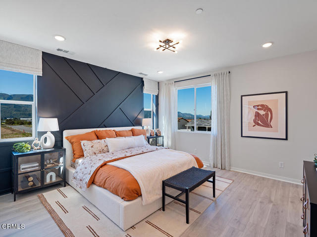 Detail Gallery Image 13 of 25 For 111 Yellow Birch Ln, Piru,  CA 93040 - 3 Beds | 2/1 Baths