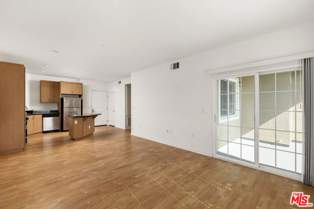 1408 W WASHINGTON Boulevard, Los Angeles CA: https://media.crmls.org/mediaz/d3c57f35-b316-4add-bdc4-7da5f90159cb.jpg