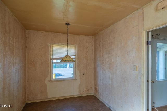 Detail Gallery Image 9 of 18 For 528 Howard St, Ventura,  CA 93003 - 3 Beds | 2 Baths