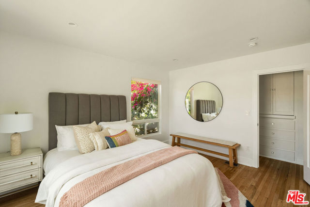 1414 N Coronado Terrace, Los Angeles CA: https://media.crmls.org/mediaz/d3c5e612-1061-4730-ae78-123737e1e1b8.jpg